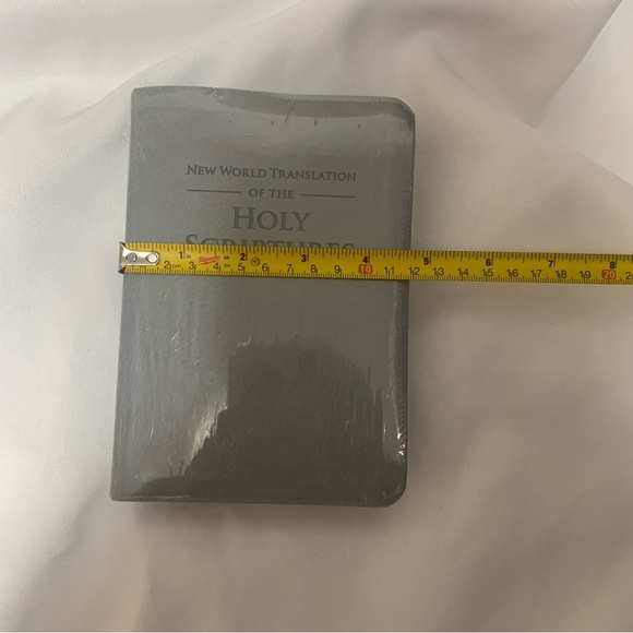 NEW WORLD TRANSLATION OF THE HOLY SCRIPTURES NEW SEALED BOOK BIBLE, Grey Cover. - Picture 10 of 12